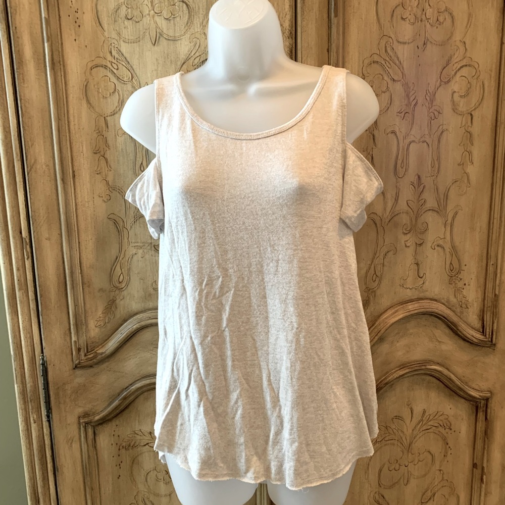 Hollister Cold Shoulder Frayed Hem Tee Shirt Top Size M